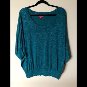 Green glittery  3/4 length sleeve sweater